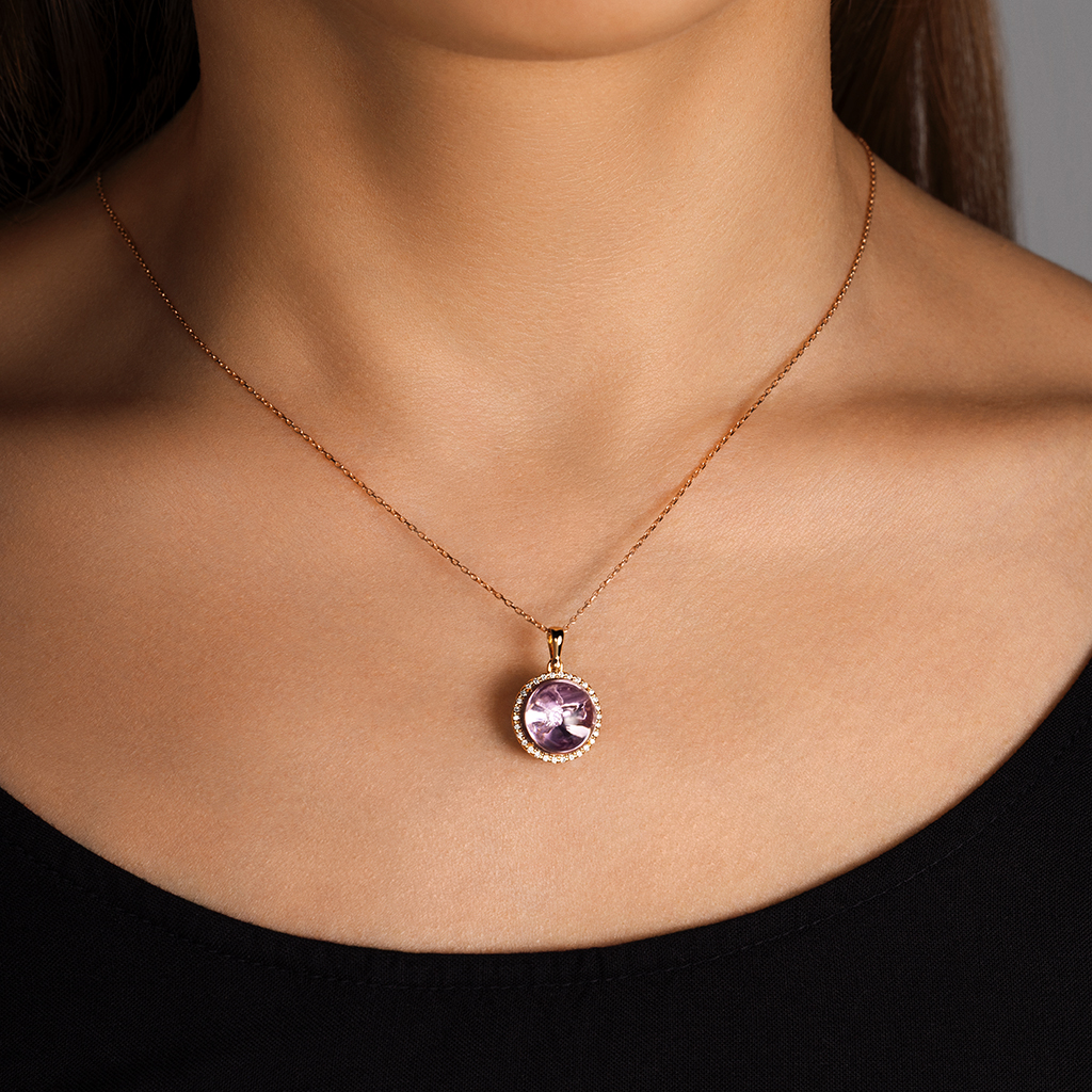 Подвеска из желтого золота с аметистом