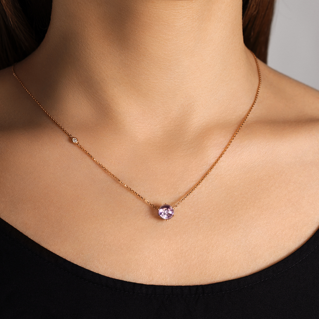 Колье из красного золота с аметистом и бриллиантами, плетение якорное