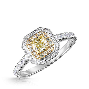 Кольцо из белого золота с бриллиантом