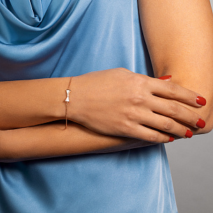 Браслет из красного золота с перламутрами и бриллиантами