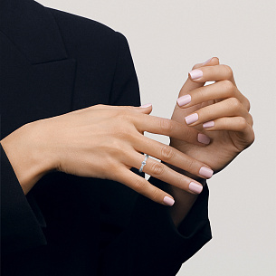 Кольцо помолвочное из белого золота