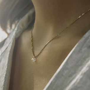 Колье из желтого золота с бриллиантом, плетение якорное