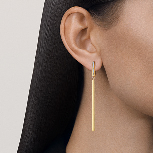 Серьги с английским замком из желтого золота с бриллиантом