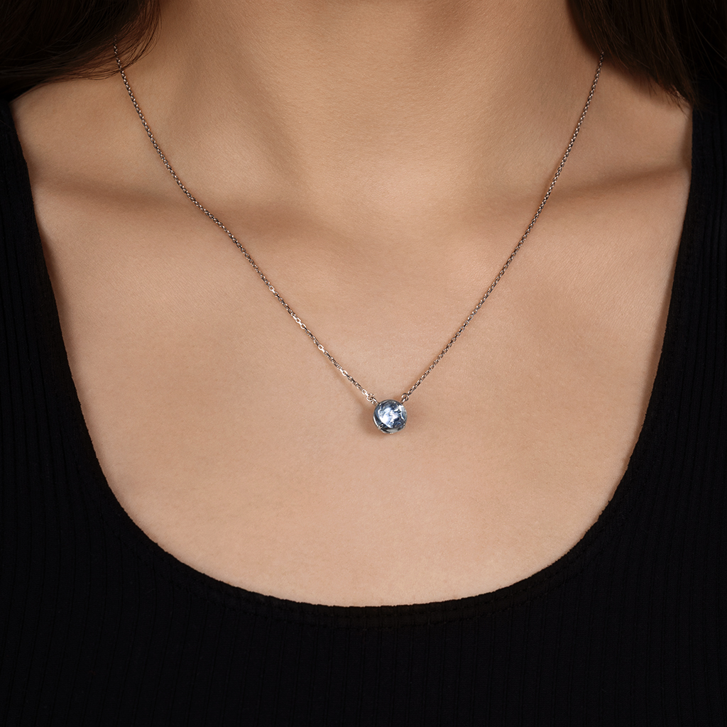 Колье из белого золота с топазом, плетение якорное