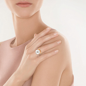 Кольцо из красного золота с бриллиантами, жемчугом